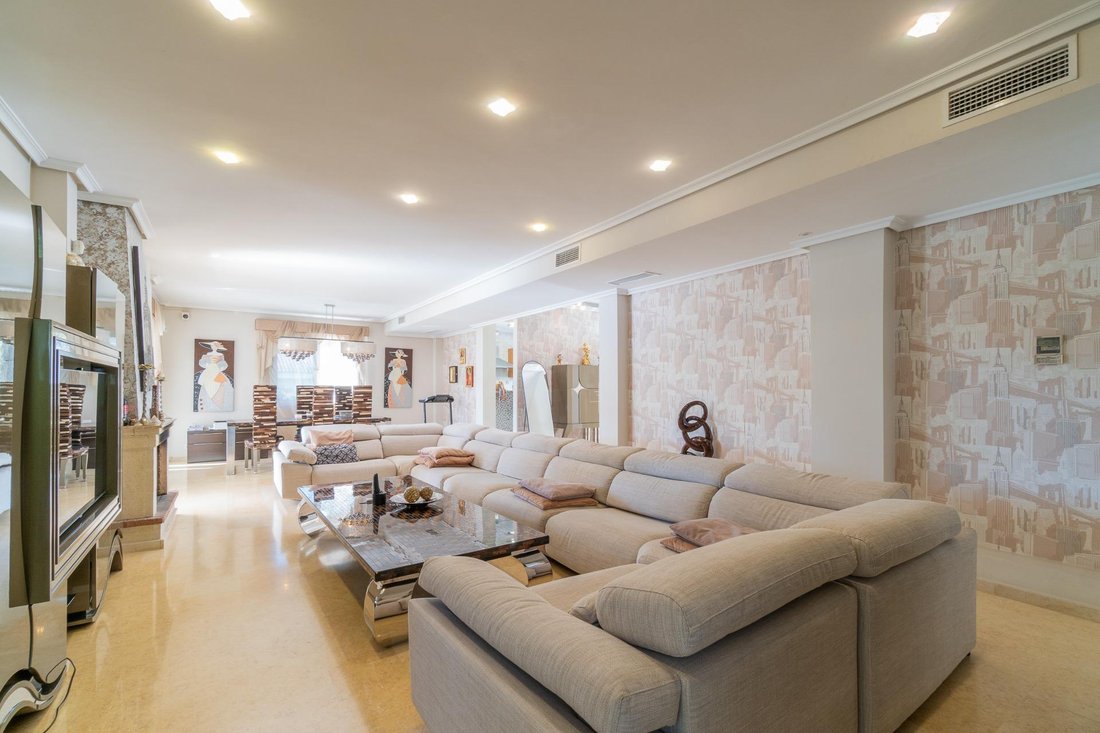 Villa in Torrevieja, Land Valencia, Spanien 2 - 19054999