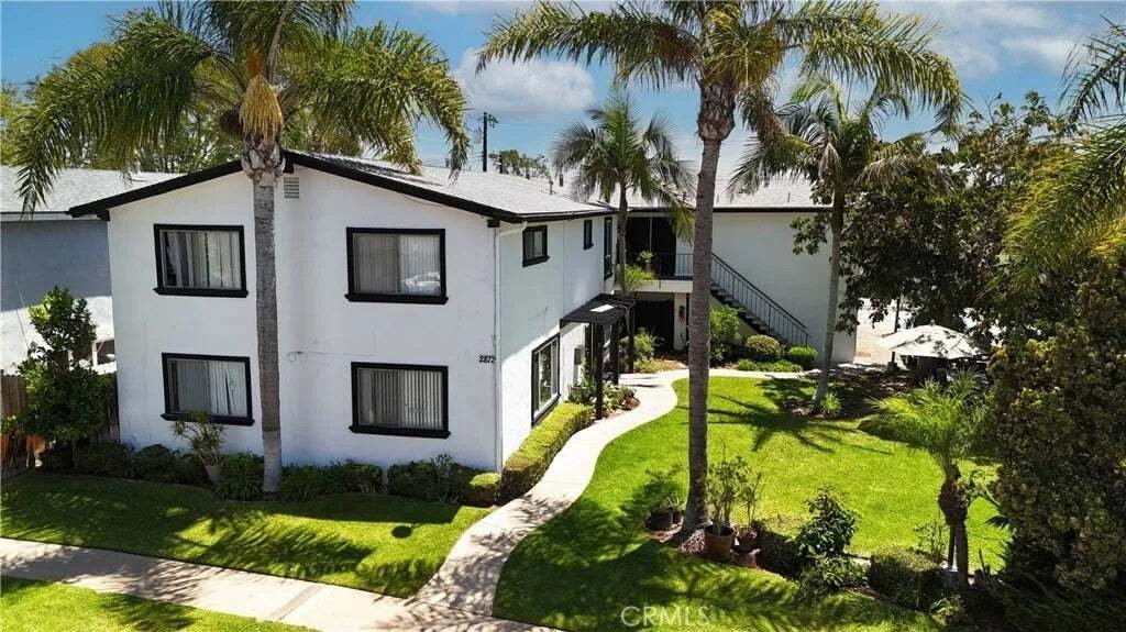 Costa Mesa, California, United States 2 - 19054595