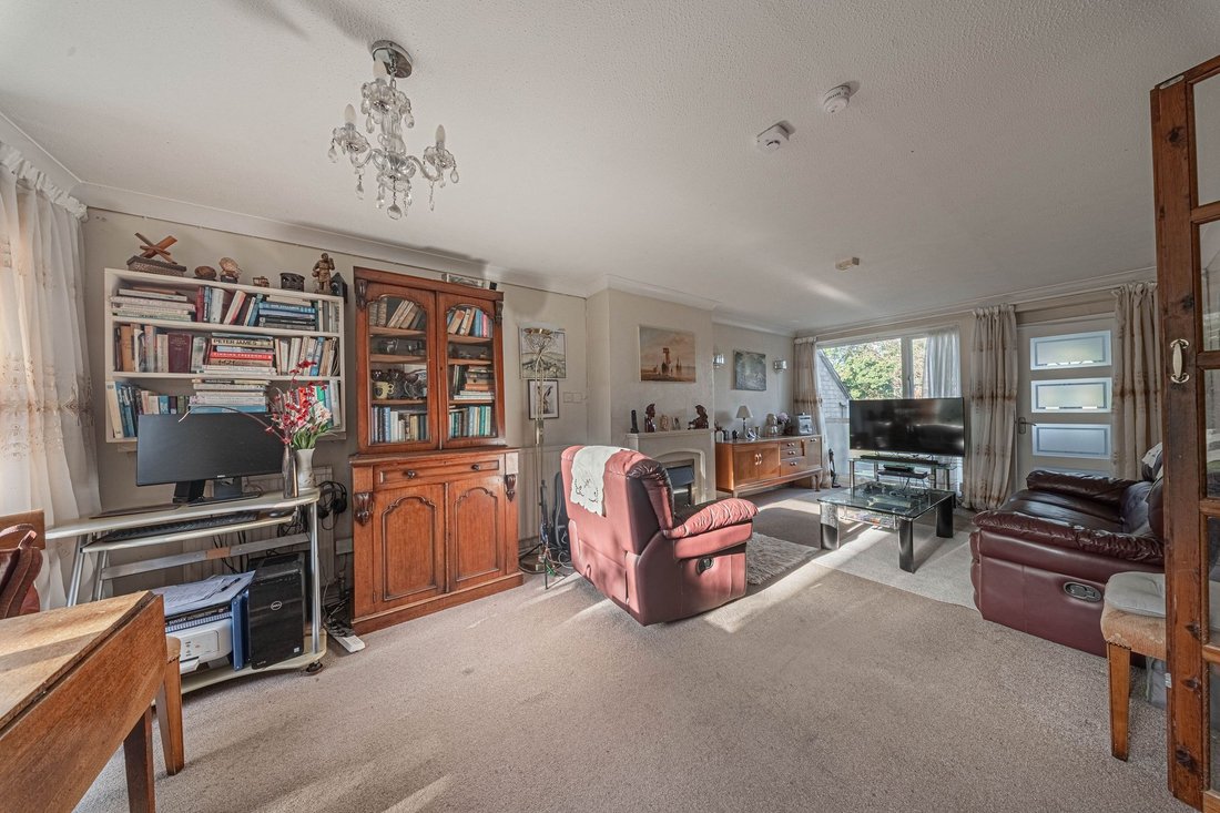 House in Haywards Heath, England 5 - 19052276