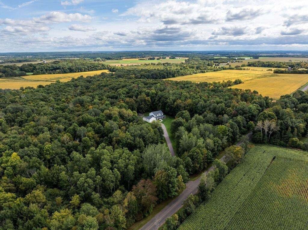 House in Mikana, Wisconsin, United States 4 - 19053409