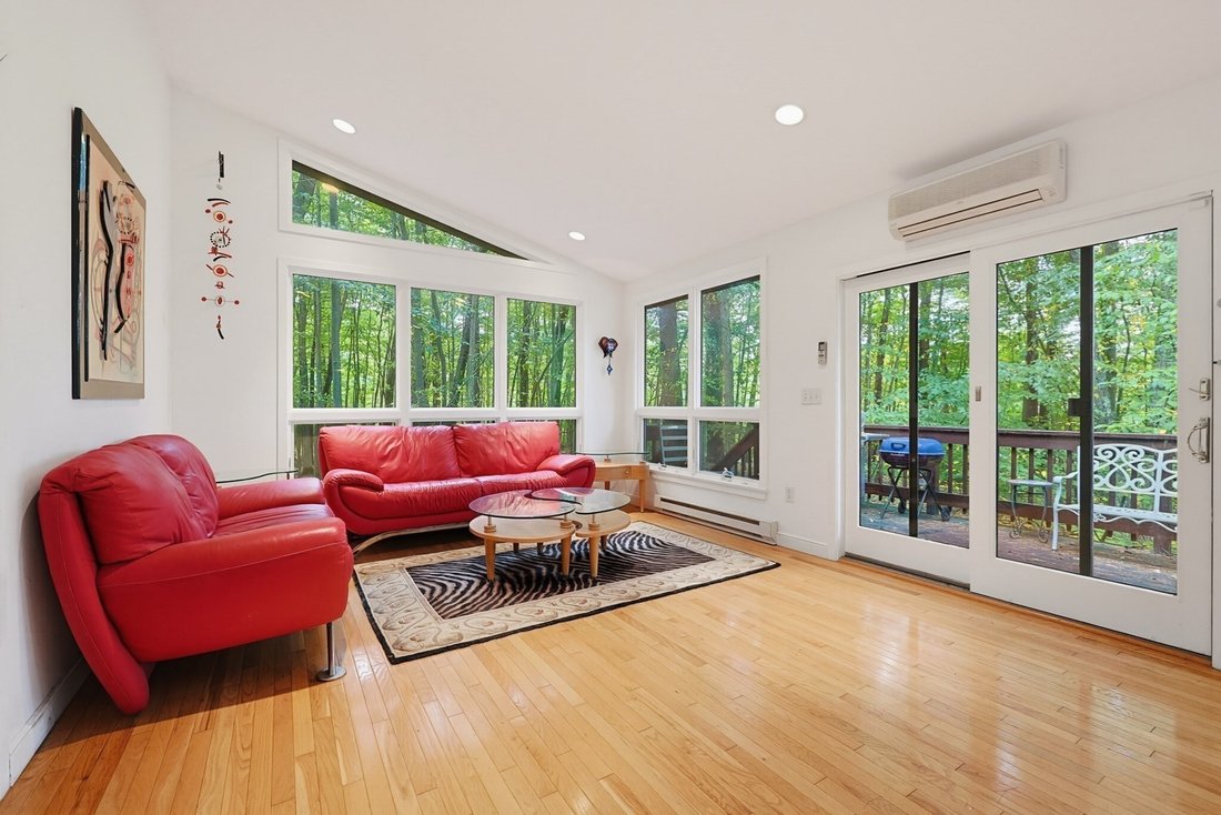House in Sharon, Massachusetts, United States 5 - 19052507