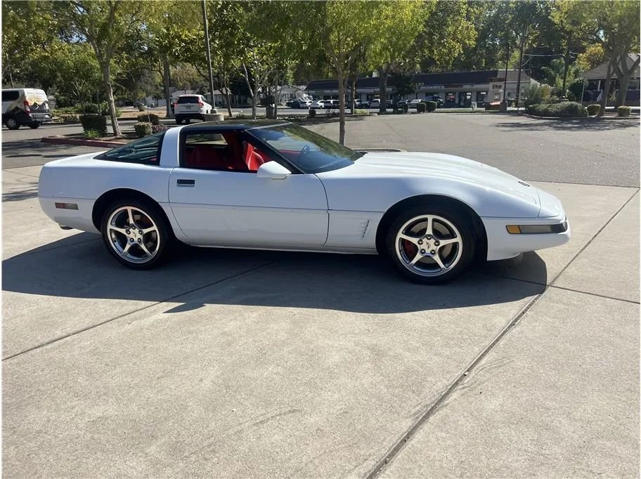 Coupe in Roseville, CA, United States 4 - 19055566