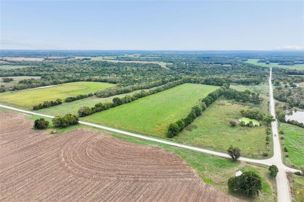 Farm Ranch in Fontana, Kansas, United States 5 - 19056074