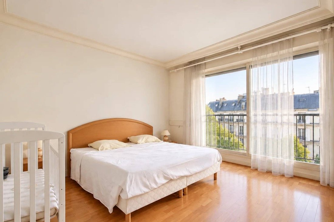 Apartment in Porte Dauphine, Paris 16e Arrondissement, Paris 5 - 19055014