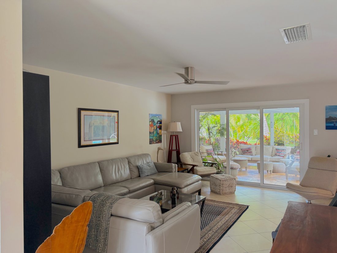 House in George Town, George Town, Cayman Islands 4 - 19052823