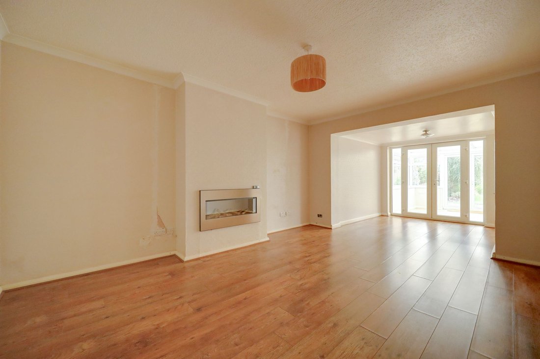 Bungalow in Burgess Hill, England 3 - 19052238
