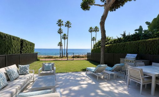 House in Atalaya-Isdabe, Estepona, Andalusia 1