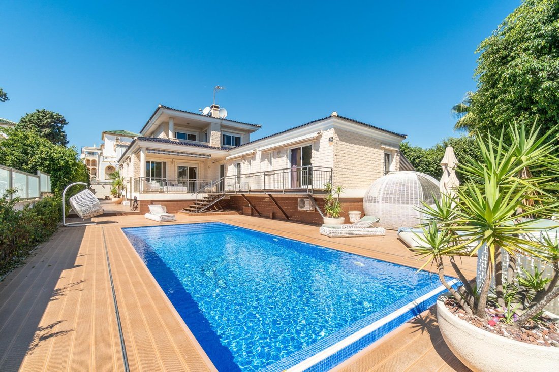 Villa in Torrevieja, Land Valencia, Spanien 1 - 19054999