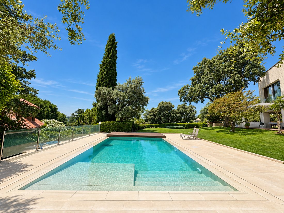 Chalet in La Moraleja, Alcobendas, Comunidad de Madrid 2 - 19054168