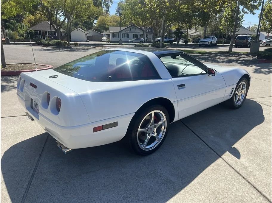 Coupe in Roseville, CA, United States 5 - 19055566