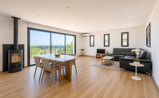 Villa à Fréjus, Provence-Alpes-Côte d'Azur, France 1