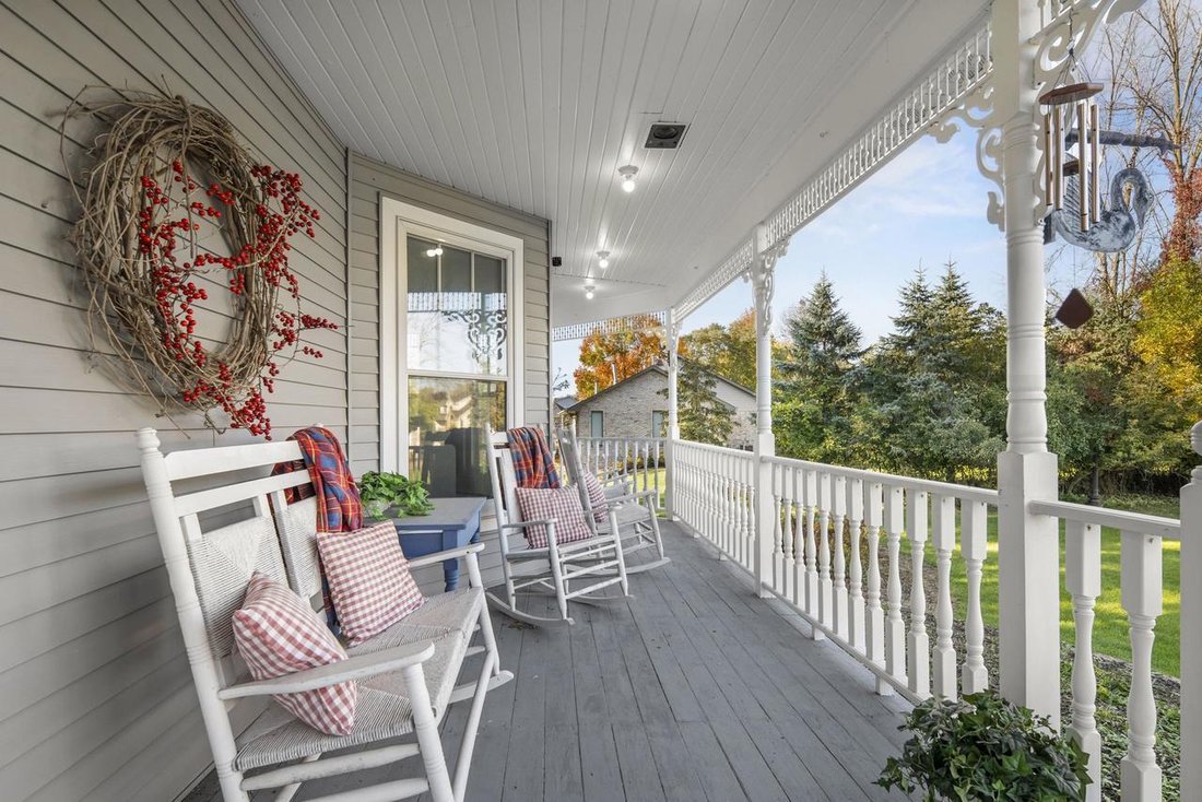 House in Combined Locks, Wisconsin, United States 3 - 19053462
