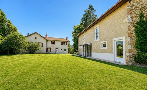 House in Montsoue, Nouvelle-Aquitaine, France 1