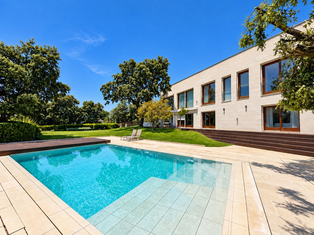 Chalet in La Moraleja, Alcobendas, Comunidad de Madrid 1 - 19054168