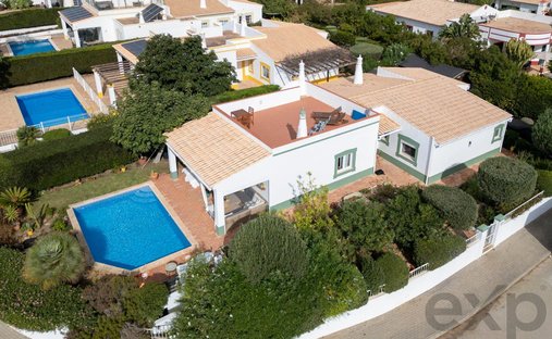 Villa in Praia da Luz, Algarve, Portugal 1