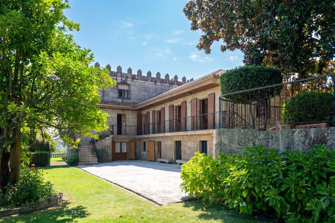 Villa in Guillarei, Tui, Spain 1 - 19053621