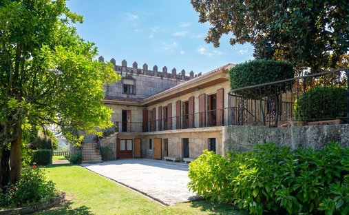 Villa in Guillarei, Tui, Spain 1
