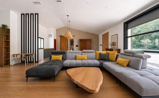Casa en Mas-Saintes-Puelles, Occitania, Francia 1