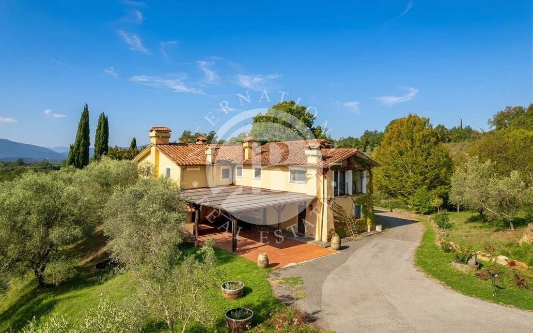 Villa a Fivizzano, Toscana, Italia 2 - 19052125