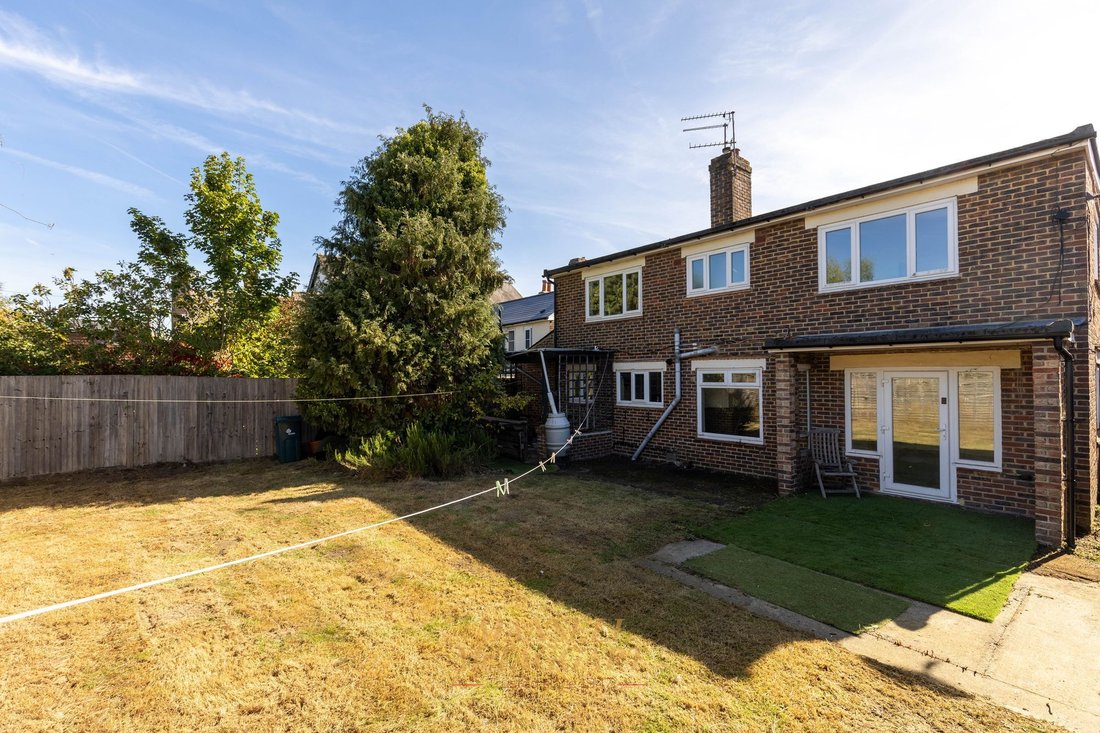 House in Three Bridges, Crawley, England 3 - 19052225