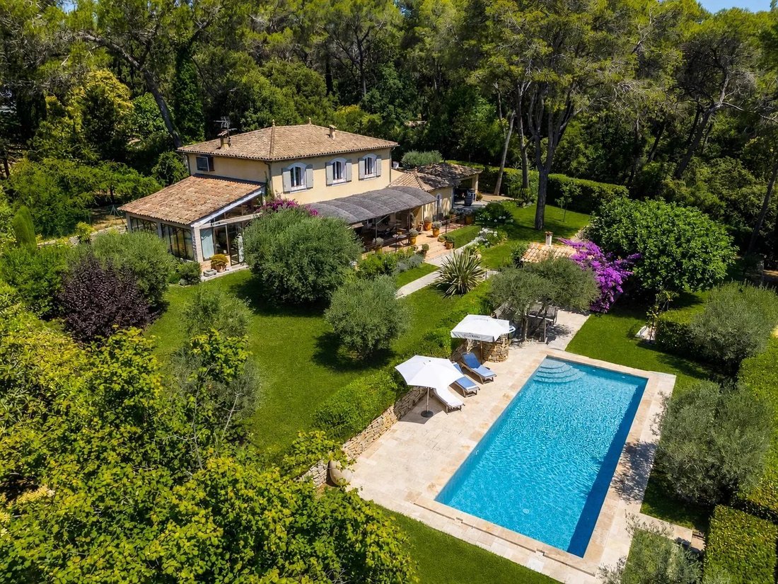 Villa in Mougins, Provence-Alpes-Côte d'Azur, France 1 - 19051882