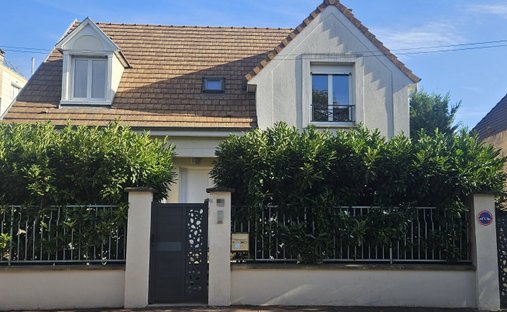 Casa a La Pie, Saint-Maur-des-Fossés, Francia 1