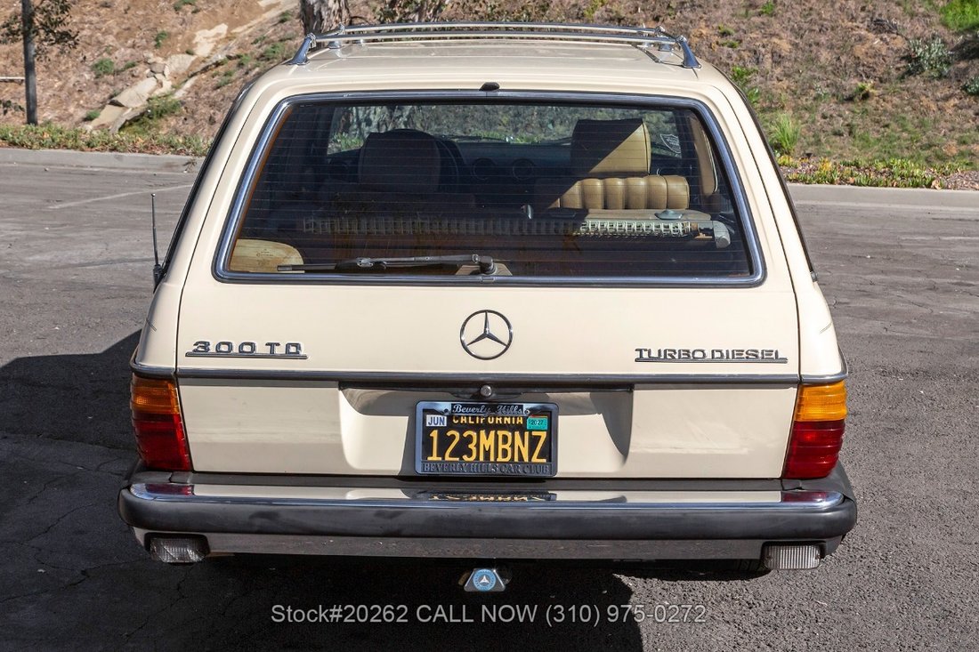 Mercedes-Benz 300TD in Los Angeles, CA 4 - 19052041