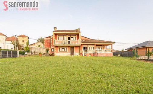 Villa à Santa Cruz de Bezana, Cantabrie, Espagne 1