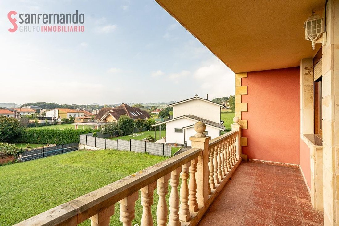 Villa in Santa Cruz de Bezana, Cantabria, Spain 3 - 19053985