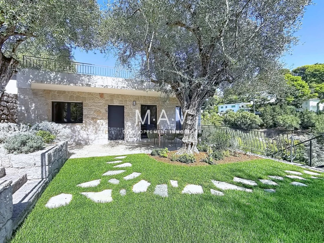 Villa a Nizza, Provenza-Alpi-Costa Azzurra, Francia 1 - 15933040