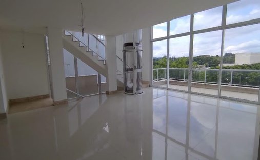 Maison à Residencial Dez (Alphaville), São Paulo, Brésil 1