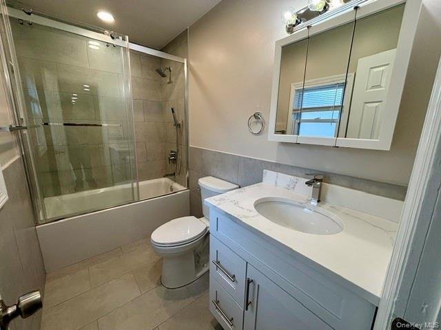 Altro a Mineola, New York, Stati Uniti 4 - 19055113