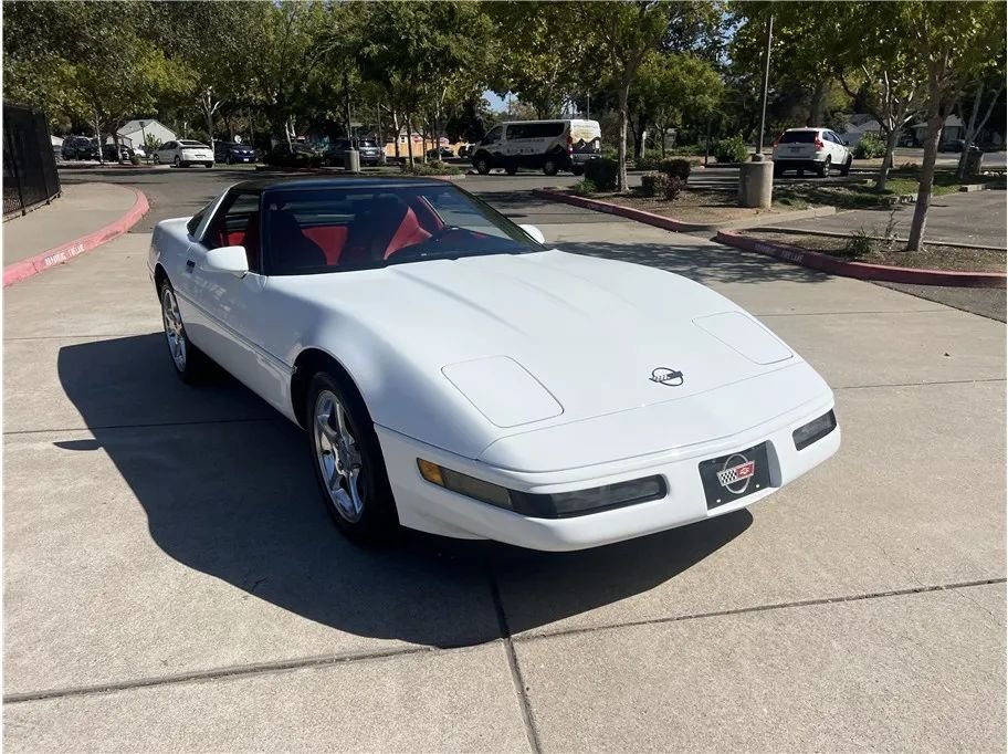 Coupe in Roseville, CA, United States 3 - 19055566