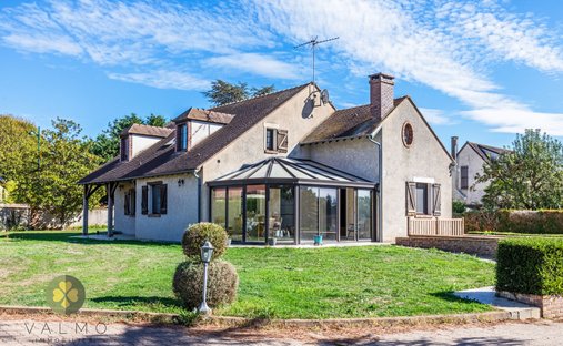 House in Houdan, Ile-de-France, France 1