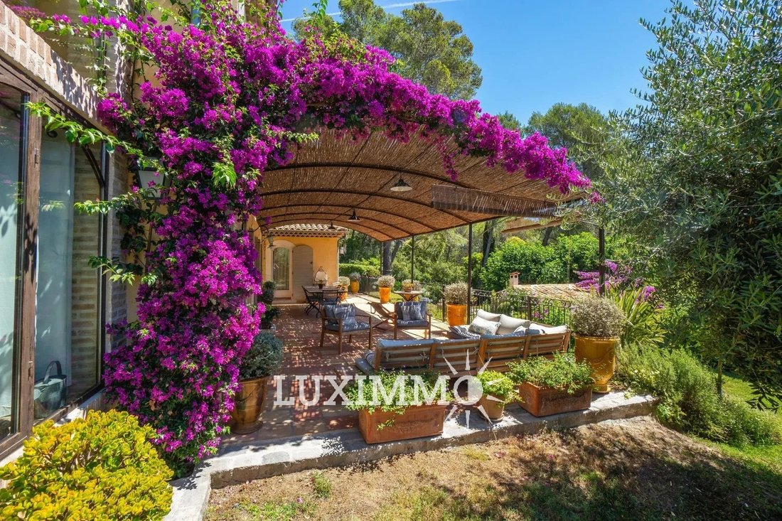 Villa a Mougins, Provenza-Alpi-Costa Azzurra, Francia 3 - 19051882