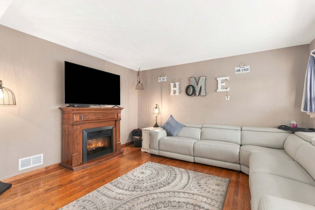 House in Lemont, Illinois, United States 5 - 19051423