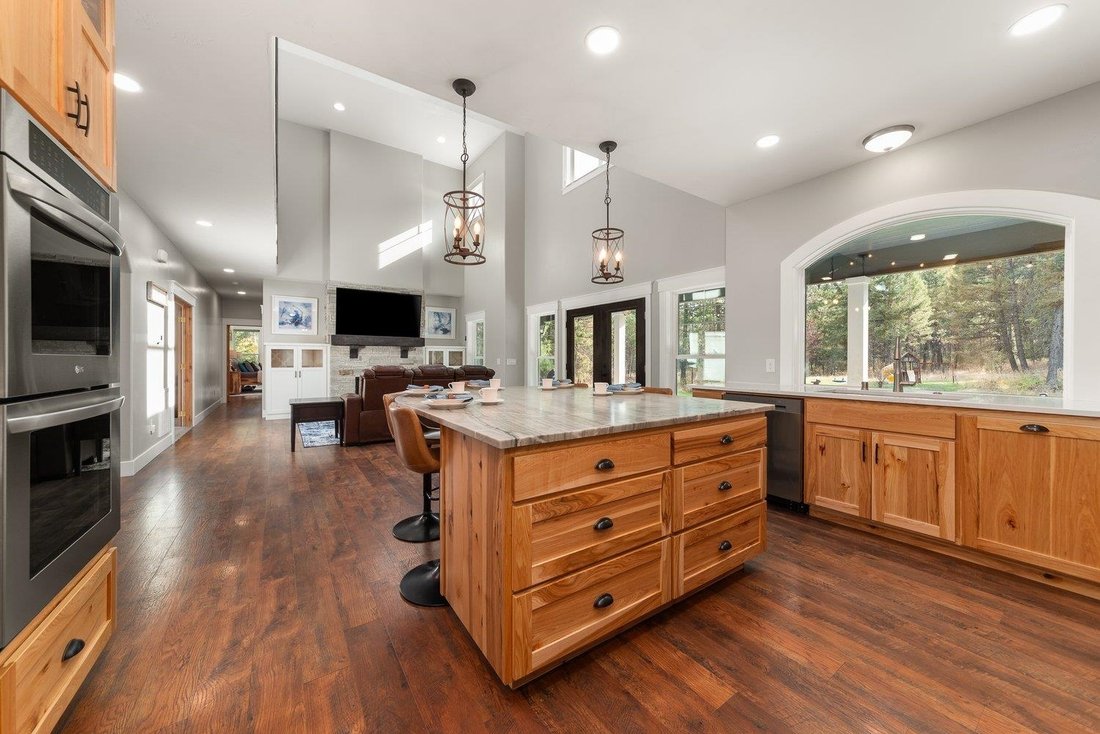 House in Nine Mile Falls, Washington, United States 4 - 19056015