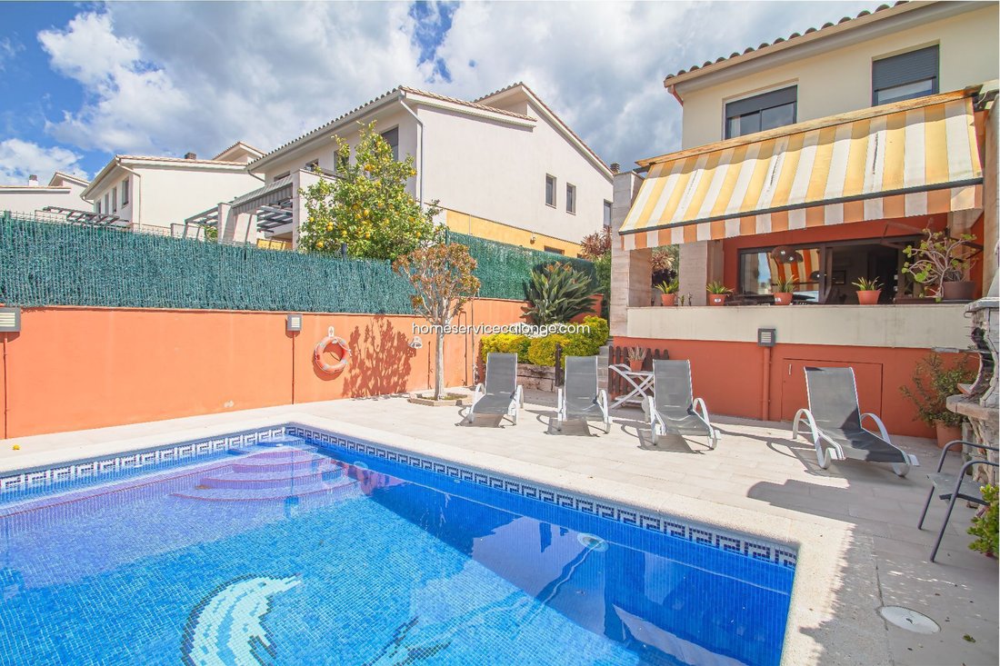 Townhouse in Palamos, Catalonia, Spain 3 - 19051624