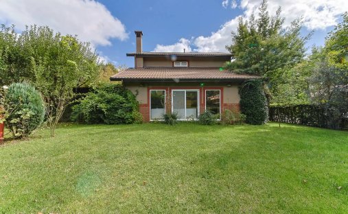 House in Ömerli, İstanbul, Turkey 1