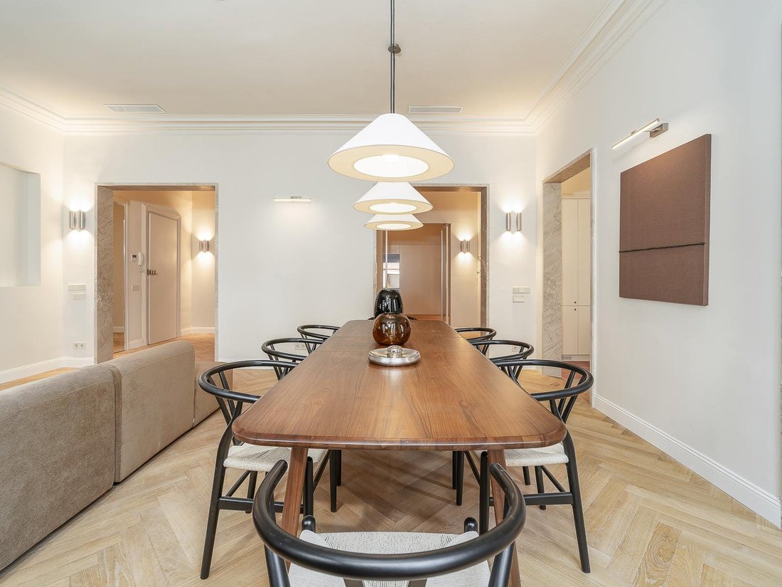 Apartment in Sarrià-Sant Gervasi, Barcelona, Spain 2 - 18390748