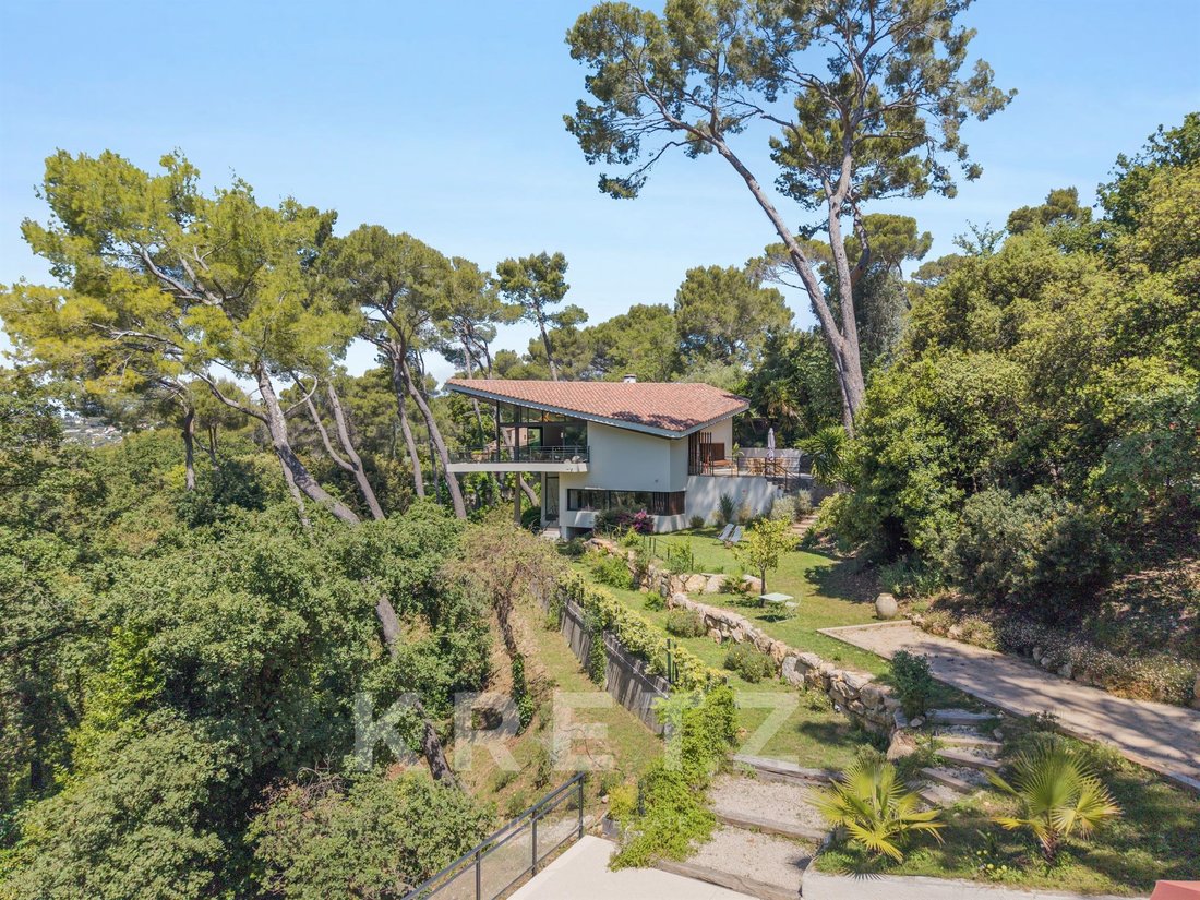 House in Mougins, Provence-Alpes-Côte d'Azur, France 3 - 19055720