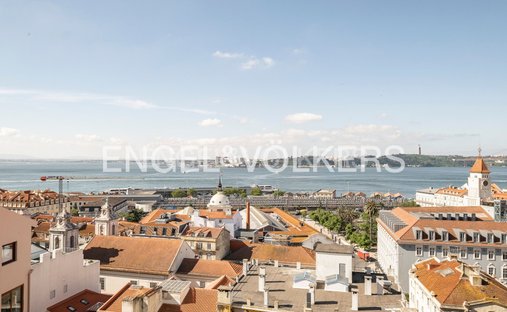 Apartment in Misericordia, Lisbon, Portugal 1