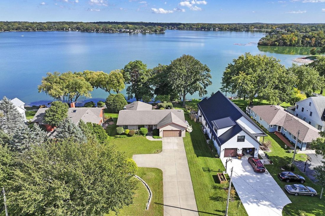 House in Spring Prairie, Wisconsin, United States 2 - 19050881