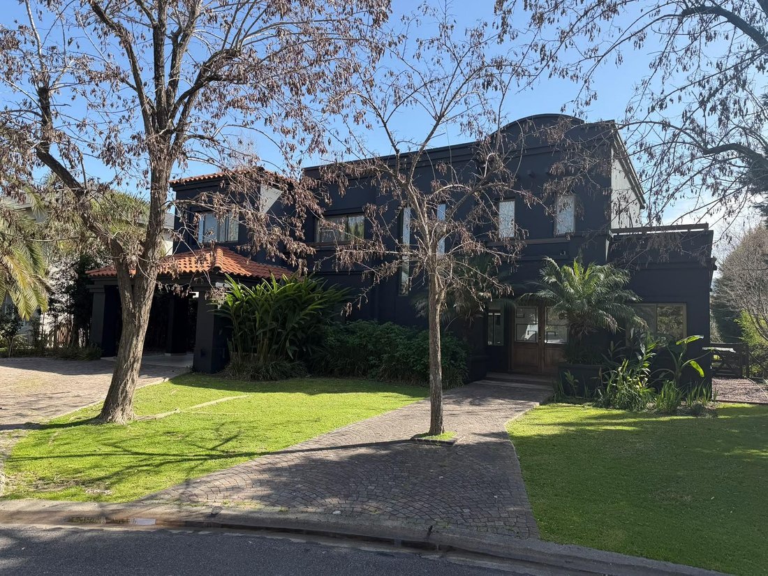 House in Tigre, Buenos Aires Province, Argentina 2 - 19052715