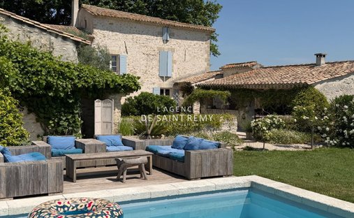 Villa in Centre Ville, Le Thor, France 1