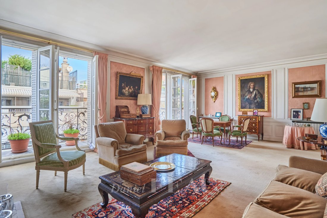Apartment in Gros Caillou, Paris 7e Arrondissement, Paris 3 - 19051927