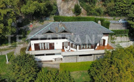 Villa in Como Borghi, Como, Lombardei 1
