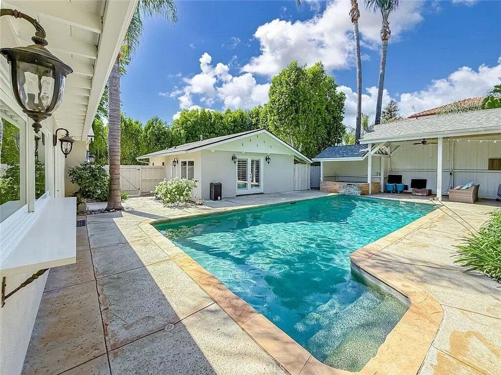Condo in Los Angeles, California, United States 5 - 17882592