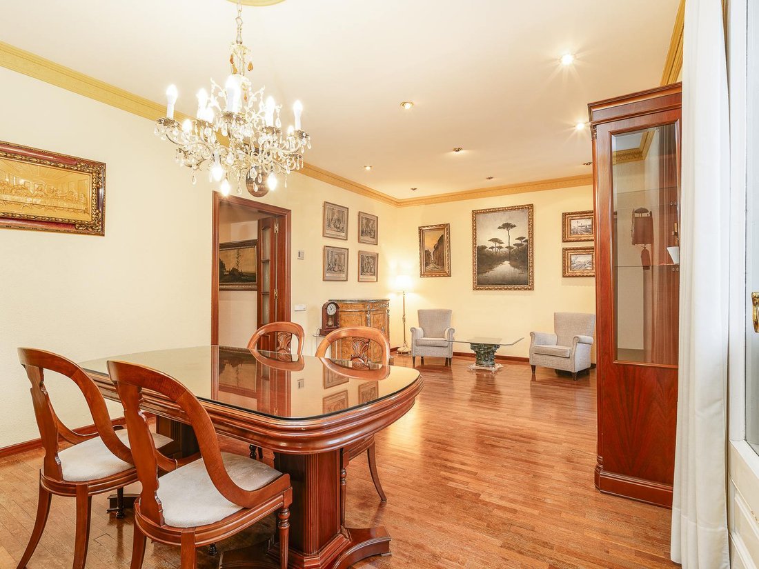 Appartamento a Eixample, Barcellona, Spagna 5 - 19051338