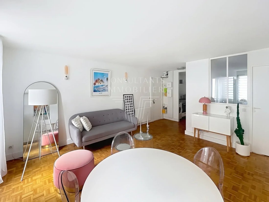 Apartment in Gros Caillou, Paris 7e Arrondissement, Paris 5 - 19051784